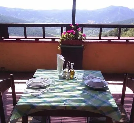 Agriturismo E Antica Fattoria Matteu Bed and Breakfast *