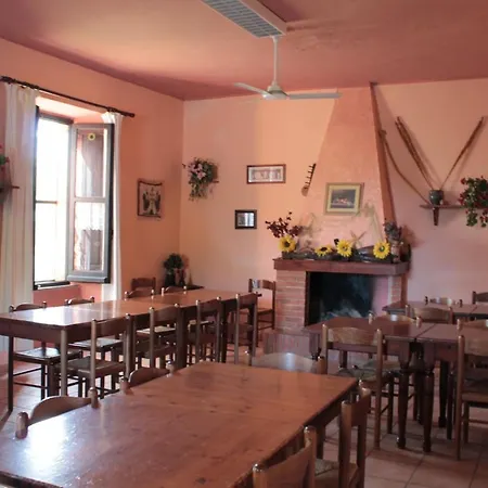 Agriturismo E Antica Fattoria Matteu Bed & Breakfast